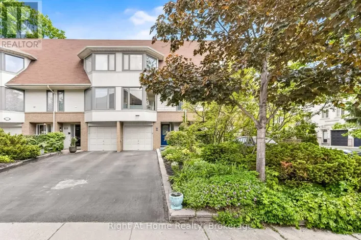 109 BRANT STREET, Oakville