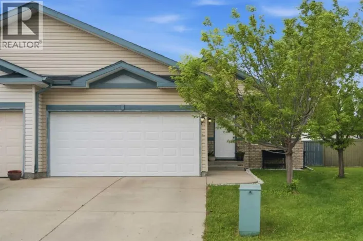 109 Canoe Square SW, Airdrie