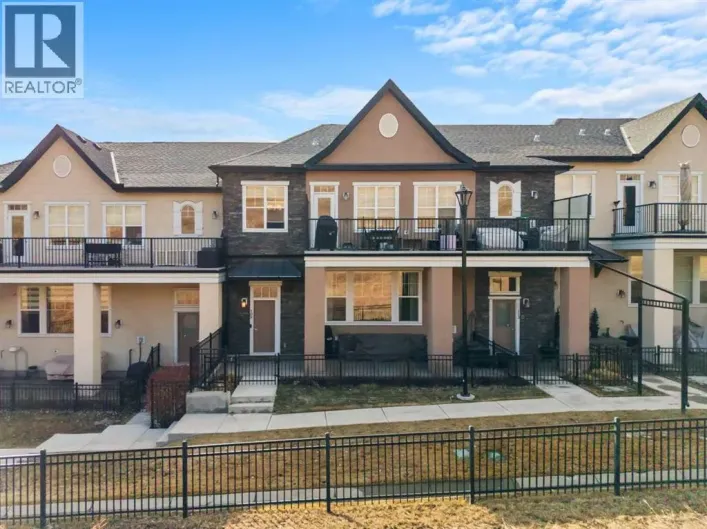 109 Cranbrook Villas SE, Calgary