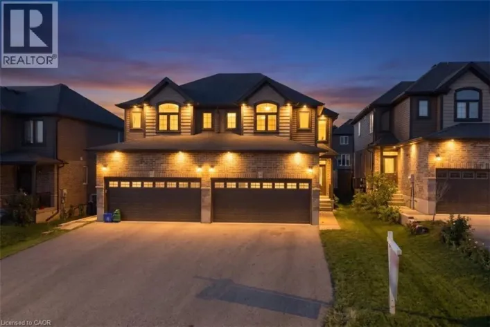 109 LINKS Crescent, Woodstock