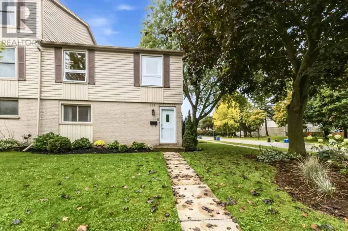 109 MCMASTER DRIVE E, London South