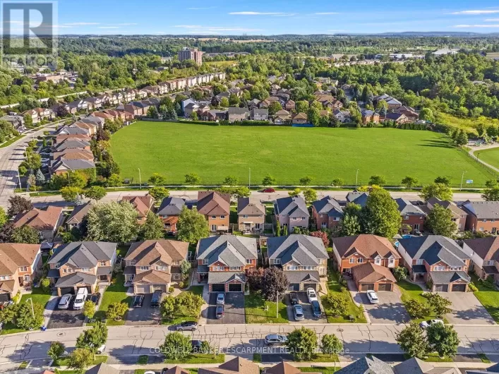 109 MOWAT CRESCENT, Halton Hills