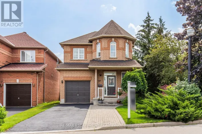 109 PEACHWOOD CRESCENT, Hamilton