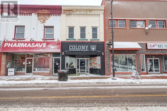 109 PEMBROKE STREET W, Pembroke