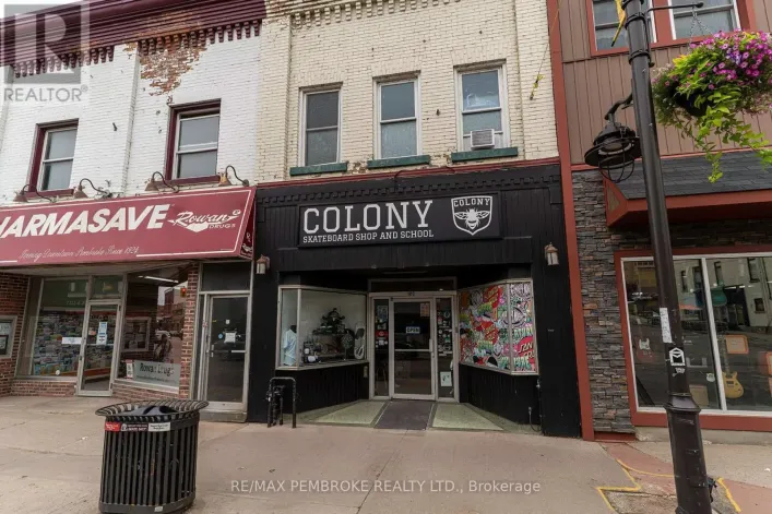 109 PEMBROKE STREET W, Pembroke