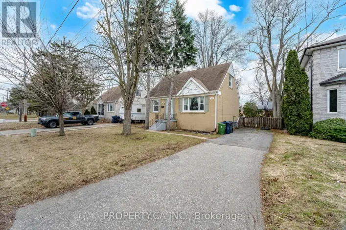 109 PLEASANT AVENUE, Toronto