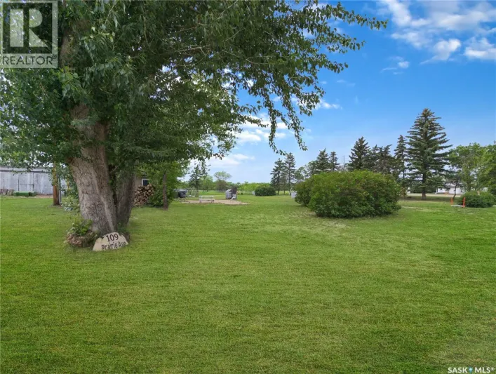 Unknown for sale: 109 Prairie AVENUE, Simpson