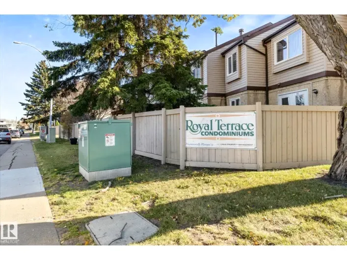 Row / Townhouse for sale: 109 ROYAL TC NW, Edmonton