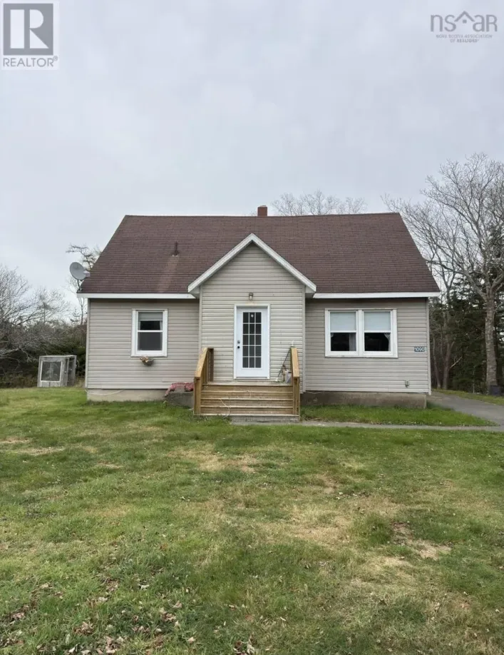 1090 Main Shore Road, North Chegoggin