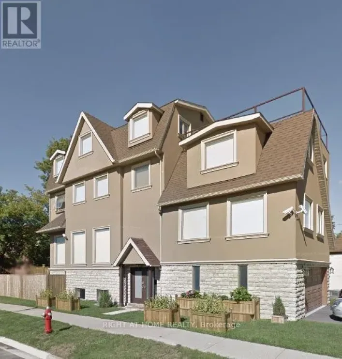 1090 WESTMOUNT AVENUE, Mississauga