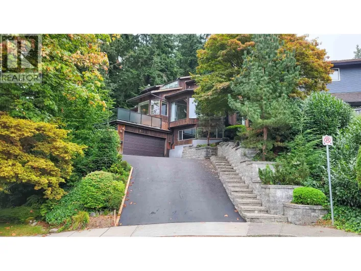 1092 CORONA CRESCENT, Coquitlam