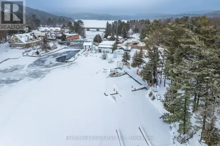 1092 MAIN STREET, Lake of Bays