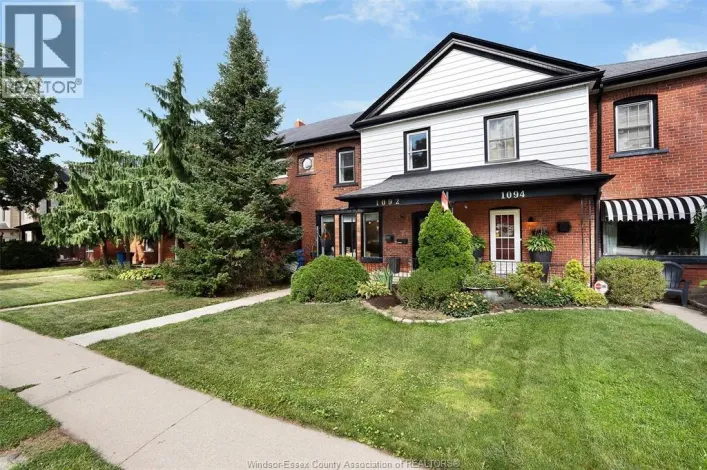 1092 MONMOUTH ROAD, Windsor