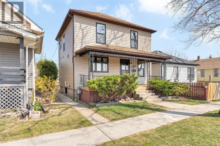 1092 ST. LUKE, Windsor