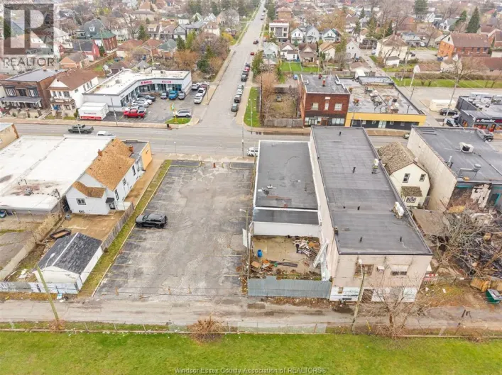 1092 WYANDOTTE STREET East, Windsor