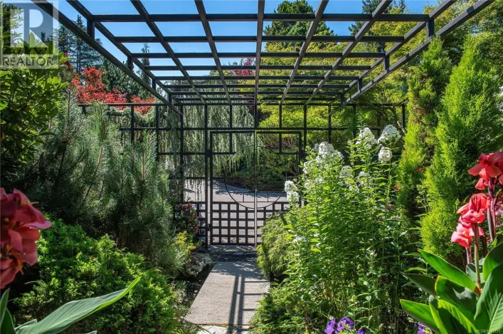 1093 Ash St, Campbell River