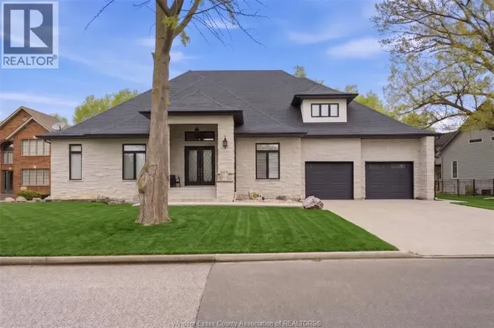 1094 ROSELAND DRIVE South, Windsor