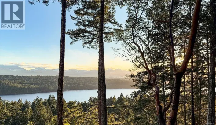 1095 Coats Dr, Gabriola Island