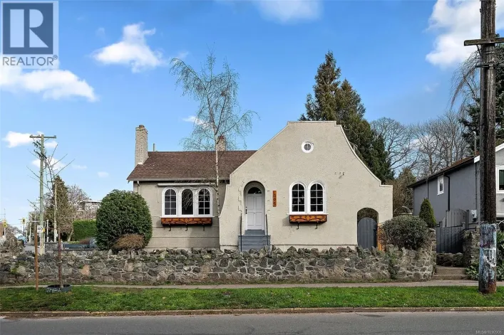 1095 Moss St, Victoria