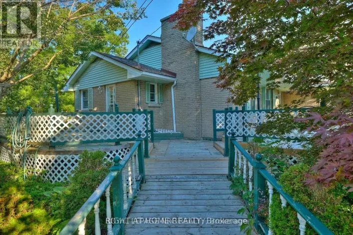 1095 SPEARS ROAD, Fort Erie