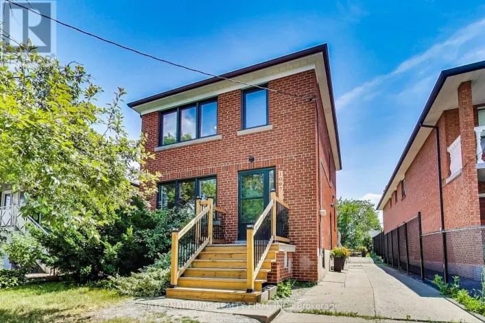 1097 GLENGROVE AVENUE, Toronto