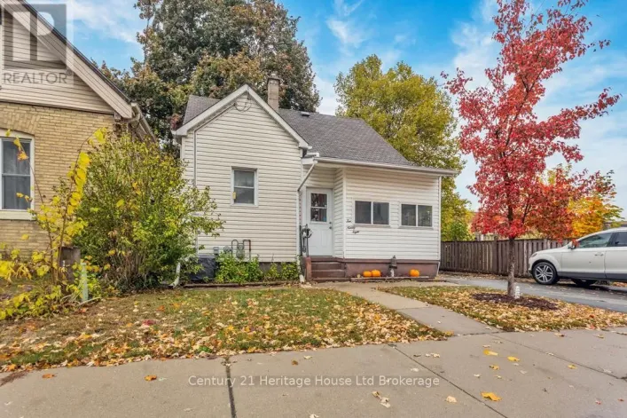 1098 FRANCES STREET, London East