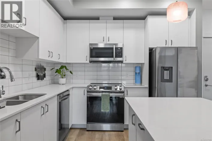 109W 140 Jensen Ave W, Parksville