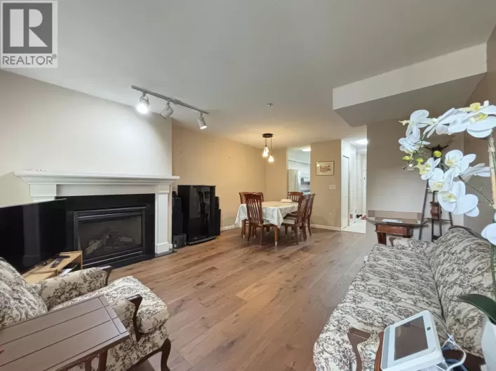 10x 3683 WELLINGTON AVENUE, Vancouver