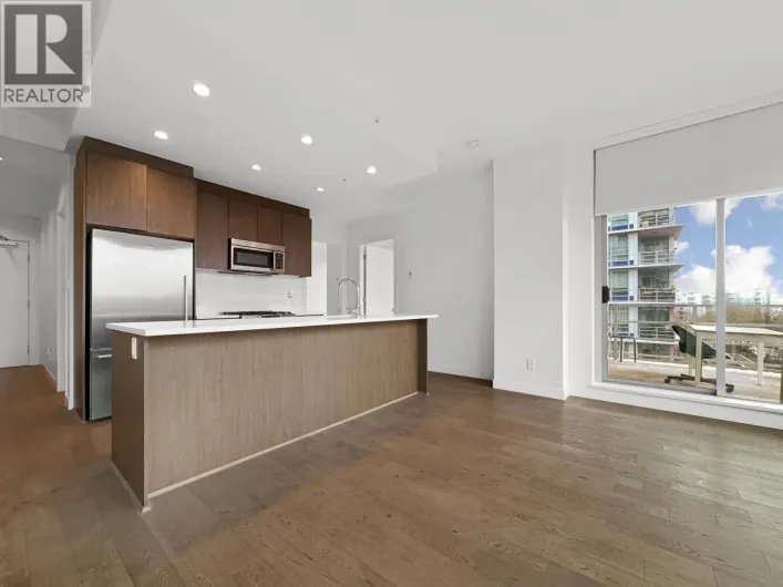 10xx 9060 UNIVERSITY CRESCENT, Burnaby