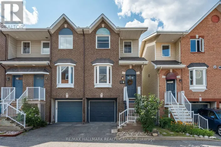 11 - 10 HINTONBURG PLACE, Ottawa