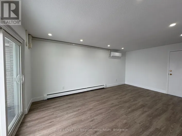 11 - 107 CHANDLER DRIVE, Kitchener