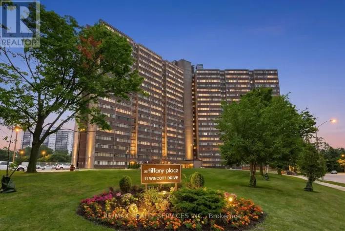11 - 11 WINCOTT DRIVE, Toronto