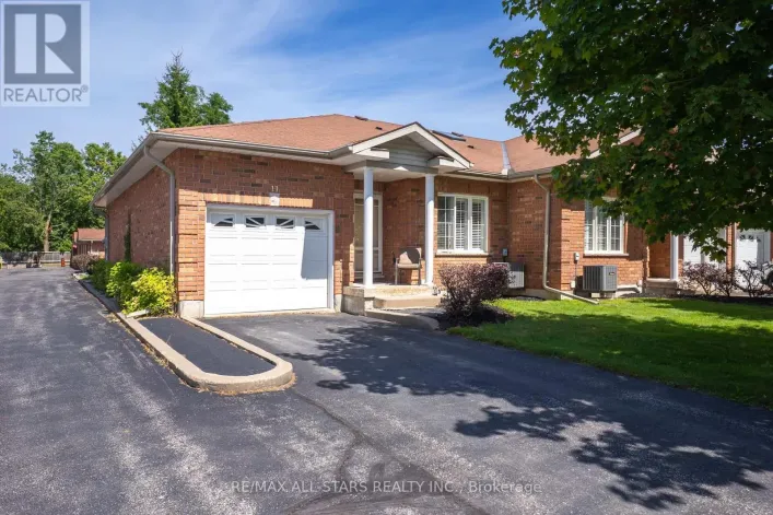 11 - 111 COLBORNE STREET, Kawartha Lakes