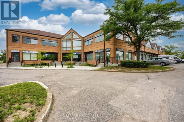 11 - 117 RINGWOOD DRIVE, Whitchurch-Stouffville