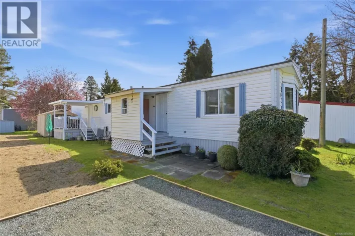 11 150 Corfield St N, Parksville