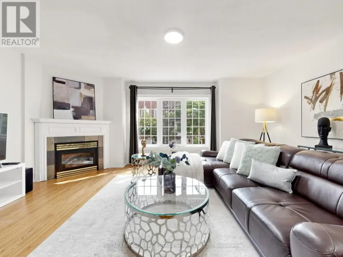 11 - 1575 SOUTH PARADE COURT, Mississauga