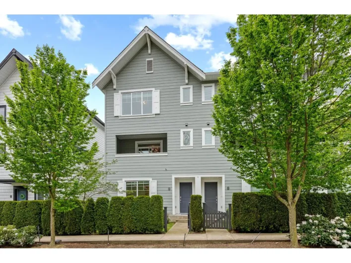 11 16323 15 AVENUE, Surrey