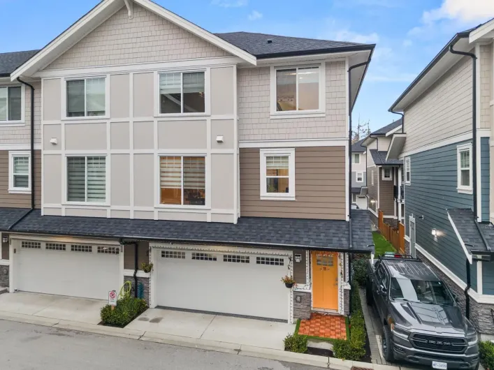 11 19501 74 AVENUE, Surrey