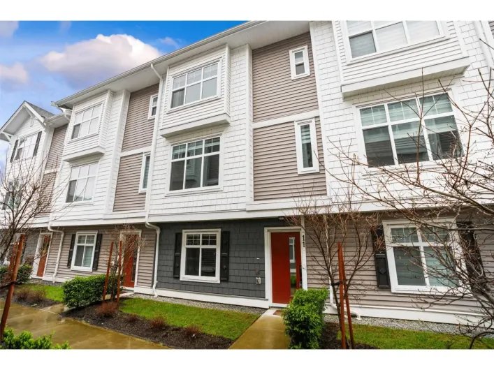 11 2033 MCKENZIE ROAD, Abbotsford