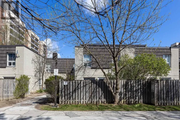 11 - 21 FOUR WINDS DRIVE, Toronto