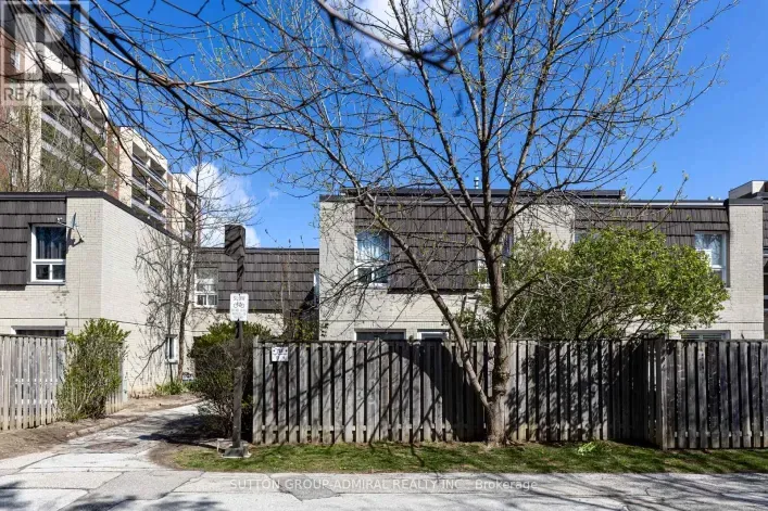 11 - 21 FOUR WINDS DRIVE, Toronto