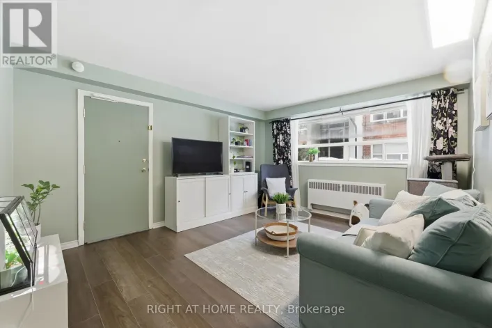 11 - 223 MACNAB STREET S, Hamilton