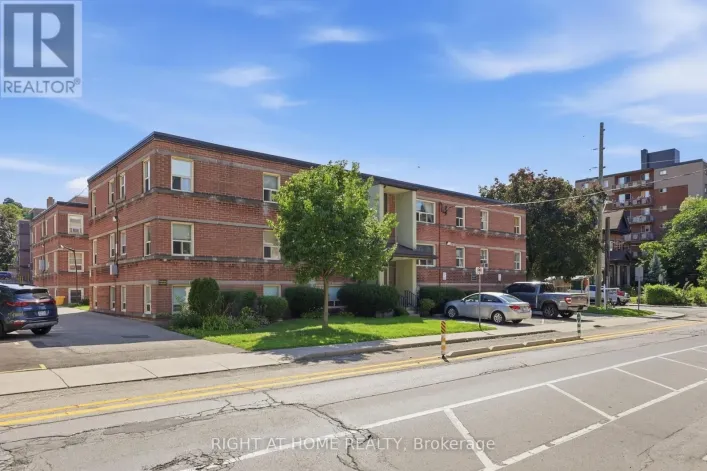 11 - 223 MACNAB STREET S, Hamilton