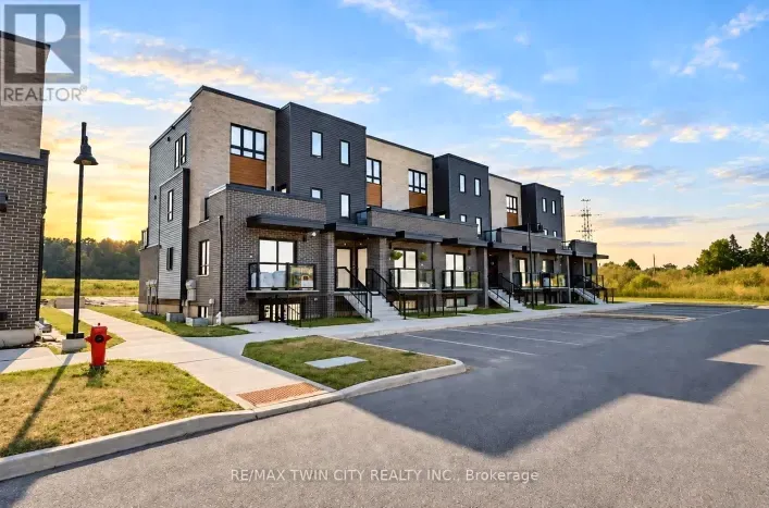 11 - 235 CHAPEL HILL DRIVE, Kitchener