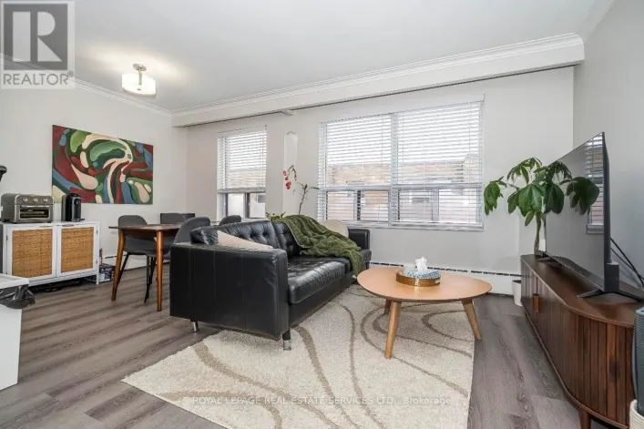 11 - 2637 KEELE STREET, Toronto