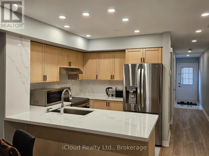 11 - 285 ANTIBES DRIVE, Toronto