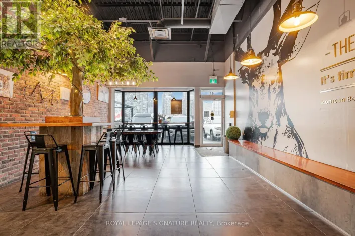 11 - 325 CENTRAL PARKWAY W, Mississauga