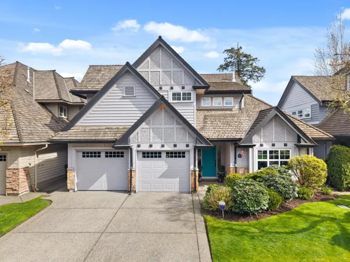 11 3300 157A STREET, Surrey