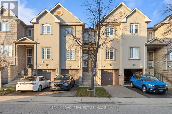 11 - 435 HENSALL CIRCLE, Mississauga