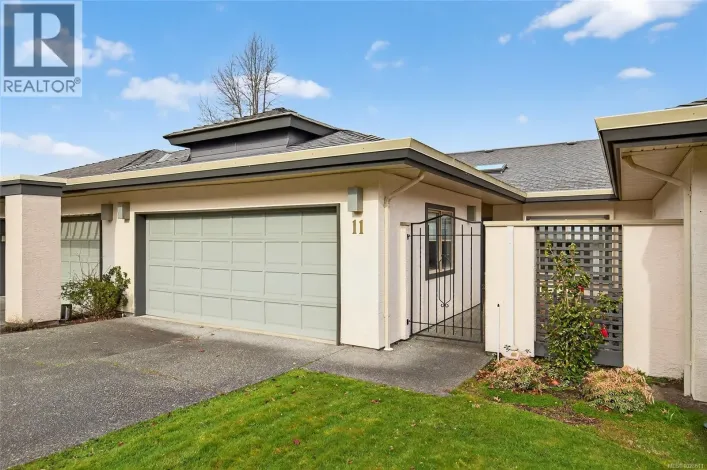 11 4360 Emily Carr Dr, Saanich